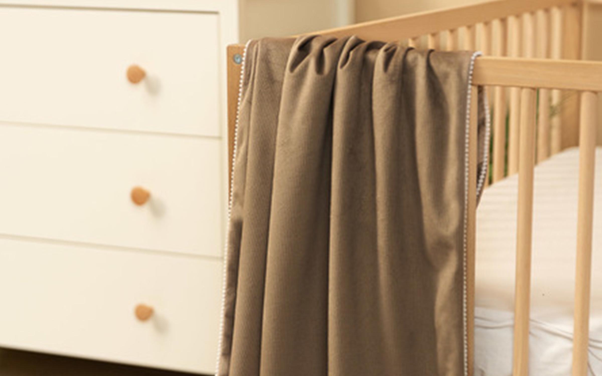 Blanket Blanket,   5