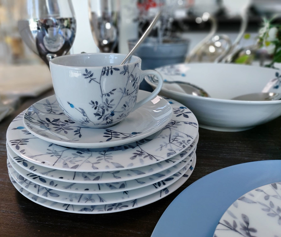 Dinner set 31 parts /BLUE LEAF thumb